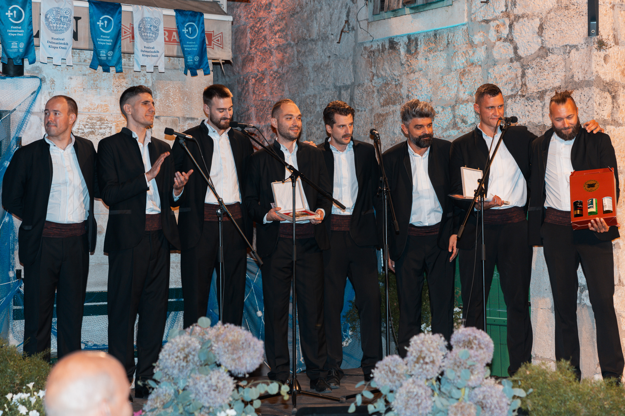 Muška večer finala Dalmatinskih klapa u Omišu 2024. godine - FOTO: Marin Mađor